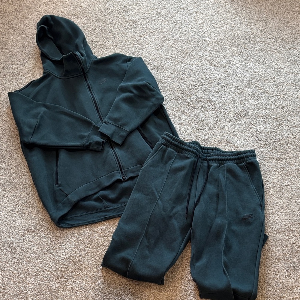 Nike Dark Teal front zip Hoodie and Joggers Set